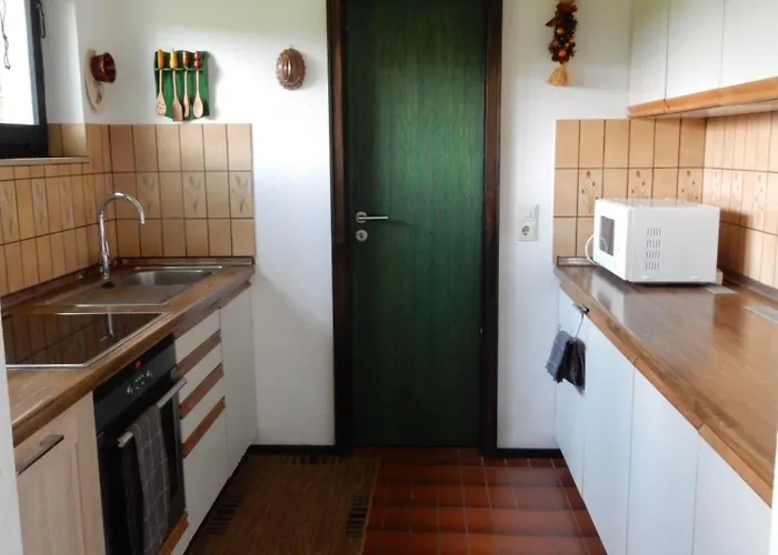 Semesterbostad Haus Am Wald